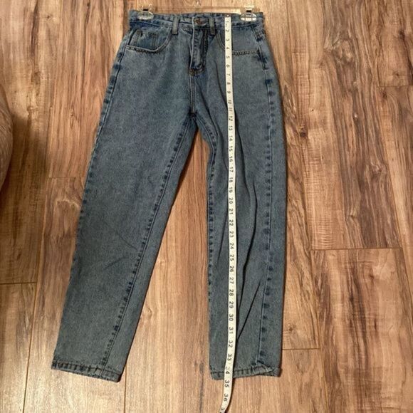 EUC JEANS - Picture 8 of 12